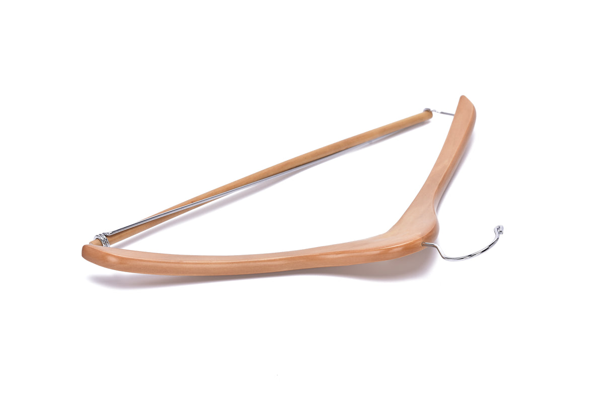 W034 – Curved Wooden Coat & Suit Hanger with Locking Bar – 17" – Natural / Chrome Hook