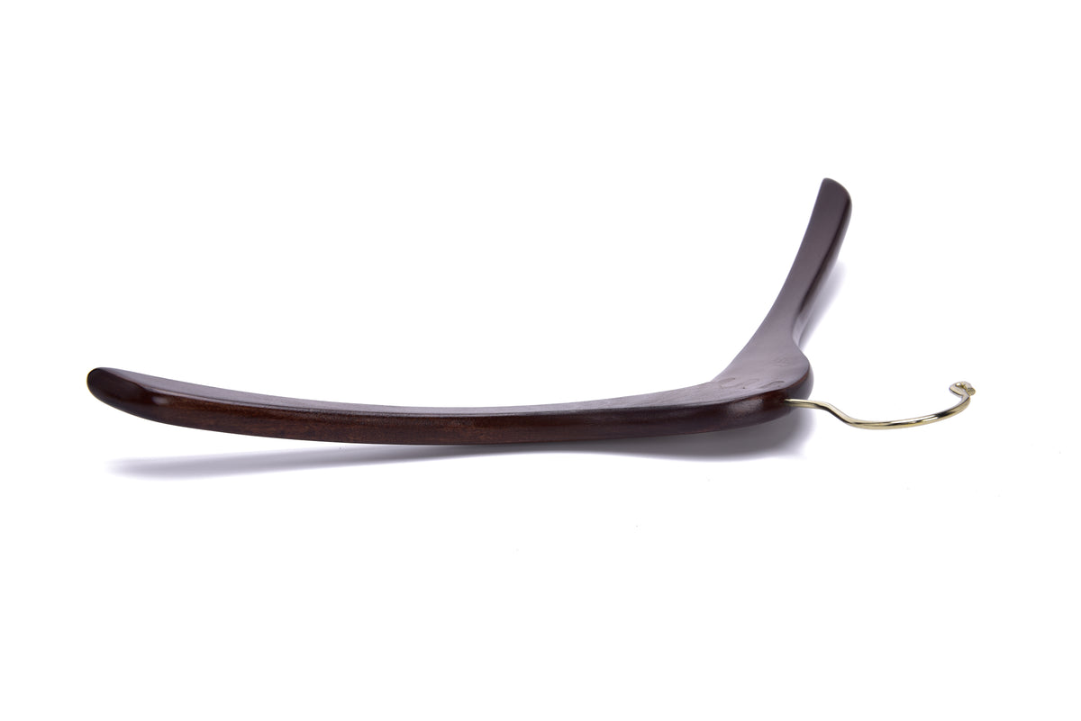 W015 – Curved Wooden Coat & Suit Hanger – 17" – Walnut / Gold Hook