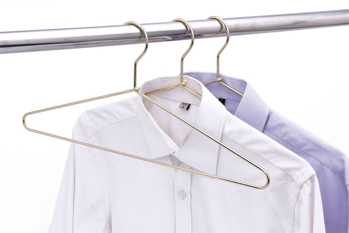 M020 - Gold Metal 17" Heavy Duty Hanger - 100 Hangers