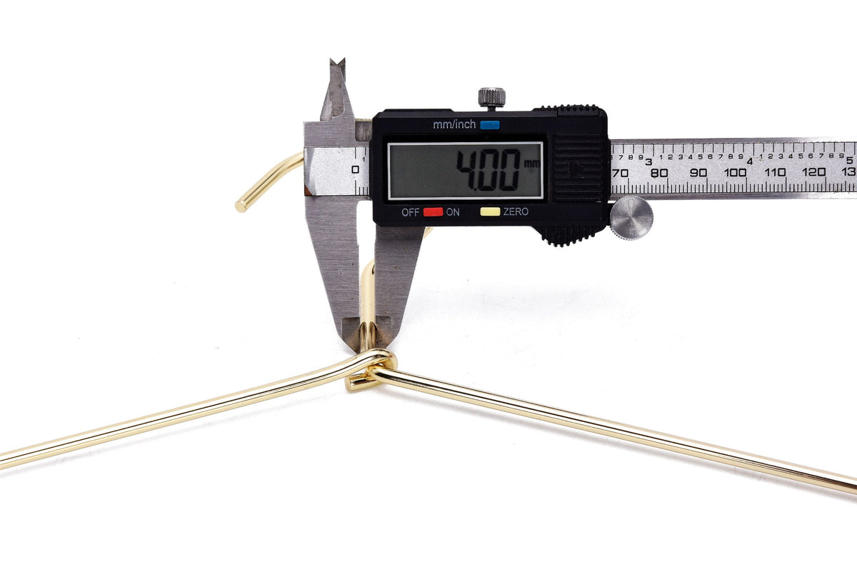 M020 - Gold Metal 17" Heavy Duty Hanger - 100 Hangers