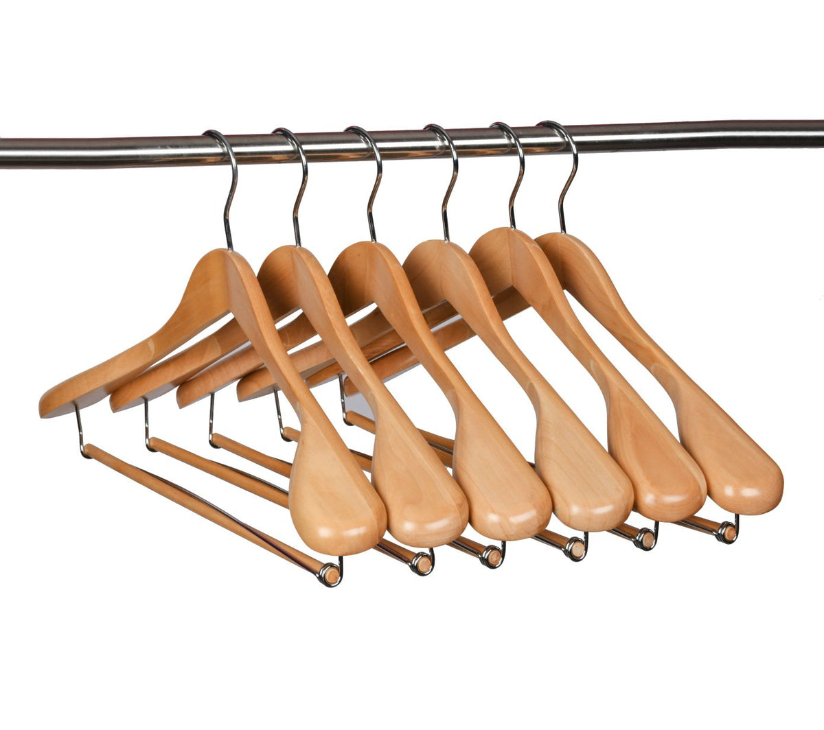 W5901 – Wide-Shoulder Curved Wooden Suit Hanger with Locking Bar – 17.3" – Natural / Chrome Hook
